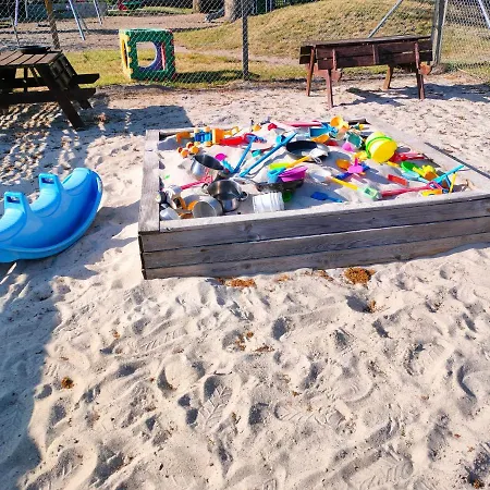 Bed & Breakfast Feriehuset Brons 3*